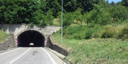 Obustavljen saobraćaj kroz tunel Ormanica na putu Srebrenik-Orašje