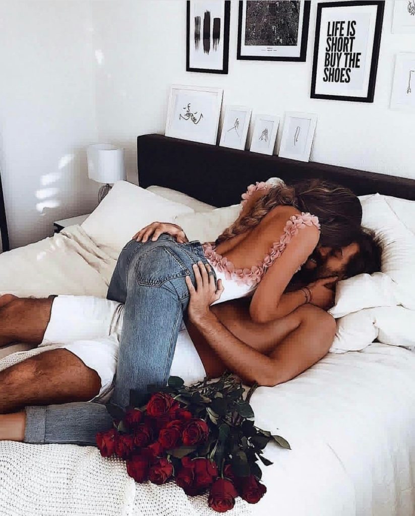 Samcima u Holandiji preporučili da nađu “prijatelja za seks” tokom karantina