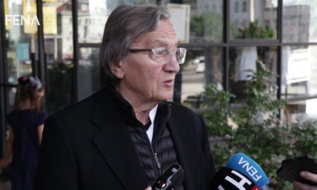 Safet Zec o izložbi ‘Zagrljaji’: Obaveza sjećanja i opomene (VIDEO)