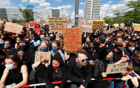 U Berlinu tokom protesta ozlijeđeno 28 policajaca i fotoreporter