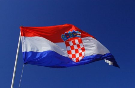U Hrvatskoj umrle dvije osobe, dopušteni gledatelji na sportskim natjecanjima