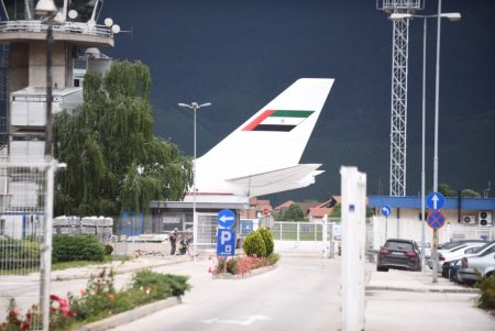 Skandal: Avion iz Emirata ipak je sletio u Sarajevo, ali je pomoć namijenjena Crnoj Gori