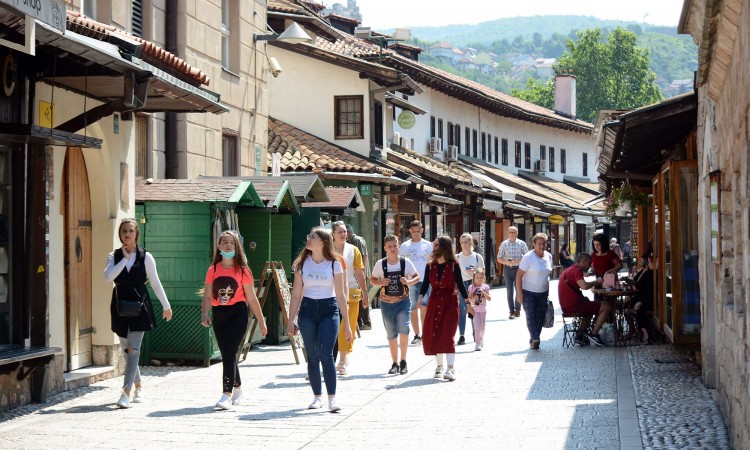 U Kantonu Sarajevo potvrđena 33 nova slučaja zaraze koronavirusom
