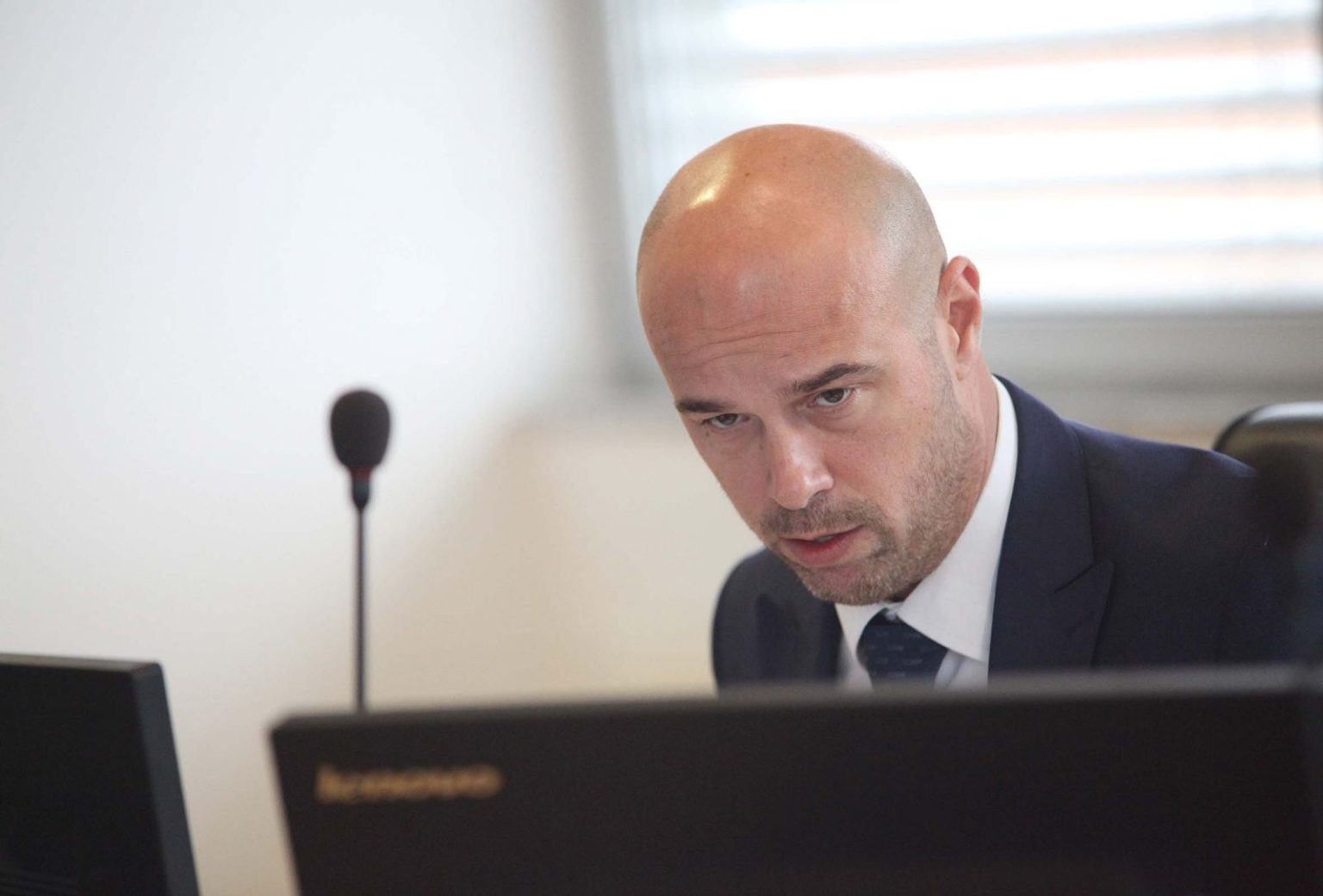 Tegetija od ‘potkivanja’ do ‘raskivanja’ pravosuđa