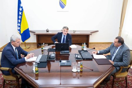 Odnosi s Vatikanom nikad bolji: Prvi put Božićne jaslice iz BiH na Trgu sv. Petra