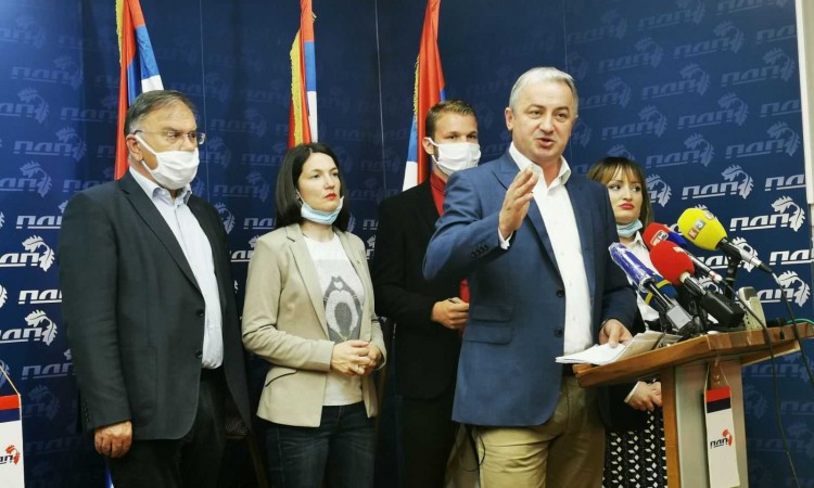 Borenović: Na respiratorima u RS ‘opljačkan narodni novac’