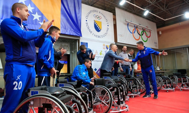 OKBiH dodijelio opremu sportistima s invaliditetom, vrijednu 120.000 KM