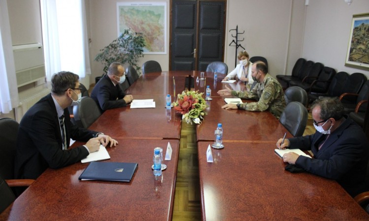 Podžić razgovarao sa komandantom NATO štaba u Sarajevu Podžić razgovarao sa komandantom NATO štaba u Sarajevu