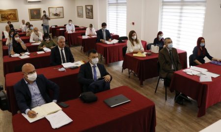 Još uvijek nije jasno da li će građani BiH sa dvojnim državljanstvom Republike Hrvatske  moći glasati na predstojećim Parlamentarnim izborima u R. Hrvatskoj zbog novih uvedenih sigurnosnih mjera