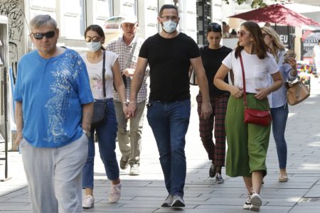 MASKE I KAZNE I TAČKA: Sva druga pitanja bez odgovora