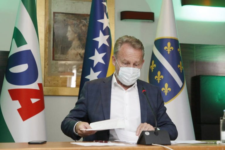 A DIPLOMA Bakir, Osmica i SDA: Kada im nestane argumenata brane se Bošnjacima! A DIPLOMA Bakir, Osmica i SDA: Kada im nestane argumenata brane se Bošnjacima!