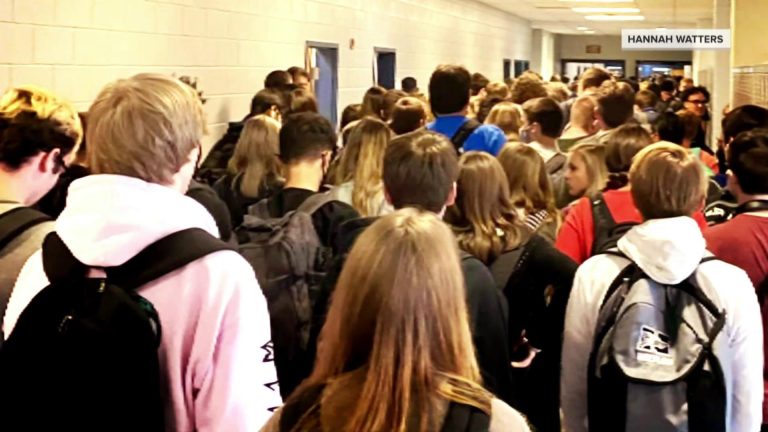 Jesu li učenici,roditelji i prosvjetni radnici spremni 17.11.20 za početak nastave rizične po zdravlje ljudi u Brčko distirktu BiH ? Jesu li učenici,roditelji i prosvjetni radnici spremni 17.11.20 za početak nastave rizične po zdravlje ljudi u Brčko distirktu BiH ?