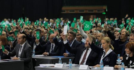 Priručnik: Evo šta prevedeno na ‘SDA-ovski’ znače fraze ‘zavesti red u bolnici’, ‘mrtav konj’, ‘neplatiša komunalija’, ‘izdajnici’ itd.