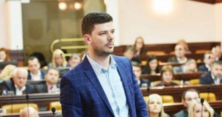 Nacističke poruke iz redova SNSD-a, Antonić vrijeđao Begića, nazvao ga ustašom