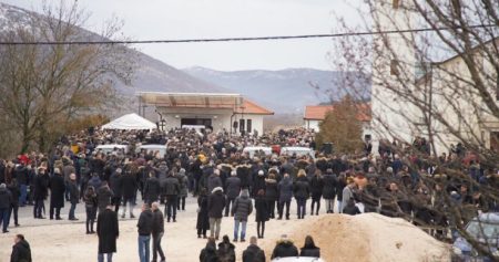 Tuga u BiH: Danas se opraštaju porodica i prijatelji od šestero mladih stradalih kod Posušja