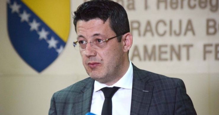 Čampara predložio izmjene zakona kojim se ukida “bijeli hljeb” Čampara predložio izmjene zakona kojim se ukida “bijeli hljeb”