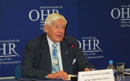 Schwarz-Schilling: Mostar nije slijedio Sarajevo, ostao je zarobljen pod etničkom vlašću