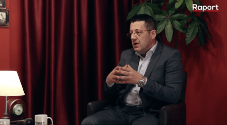 Aljoša Čampara za Politbiro: Strašno je da nam polupismeni Mehmedagić brani državu