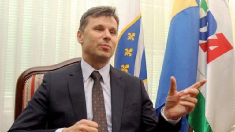 Da li je FADIL NOVALIĆ najgori Premijer u historiji BiH,zamajava li Novalić javnost?