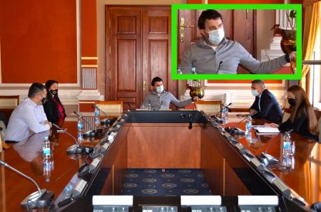 GAF DO GAFA: Gradonačelnik BD BiH ESED KADRIĆ  pripadnike ROMSKE nacionalne manjine na zvaničnom sastanku dočekao u “BIJELOJ MAJCI I DUKSERICI”, nepoštovanje ili kežual stil ?!