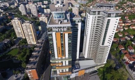 SVI NA ULICE NEK PADNU BOTOVSKE PUDLICE! – Večeras okupljanje ispred Face TV-a u znak podrške Hadžifejzoviću