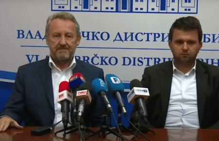 Kako je Bakir Izetbegović oduzeo 10 sekundi slave Esedu Kadriću da bi na kraju ipak Izetbegović ostao sam da sjedi sa strane, iako je Predsjendik…