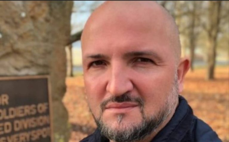 Uhapšen radikalni SDA bot iz Luksemburga Jasmin Mulahusić Uhapšen radikalni SDA bot iz Luksemburga Jasmin Mulahusić