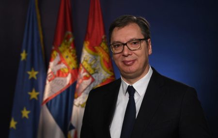 Aleksandar Vučić proglasio pobjedu u utrci za predsjednika Srbije