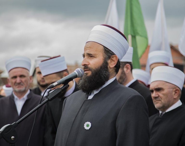 Akademik,Muftija Muamer Zukorlić bio je otrovan, porodica tvrdi da nije preminuo prirodnom smrću! Akademik,Muftija Muamer Zukorlić bio je otrovan, porodica tvrdi da nije preminuo prirodnom smrću!