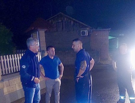 Tokom obilaska mjesta lokalizovanog požara u naselju Maoča gradonačelnik i šef Odjeljenja za javnu sigurnost pohvalili rad vatrogasaca