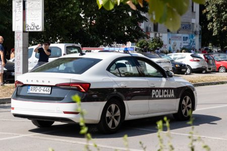 Tuzla: Na izletištu pronađen mrtav muškarac sa tragovima krvi po tijelu