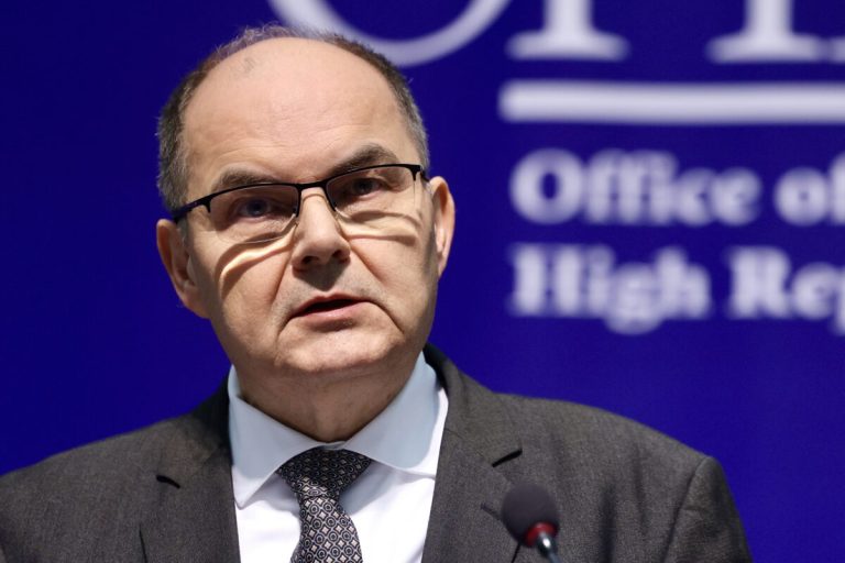 Christian Schmidt: Dodik je naučio da on nije osoba koja odlučuje kada i ko treba da posjeti RS