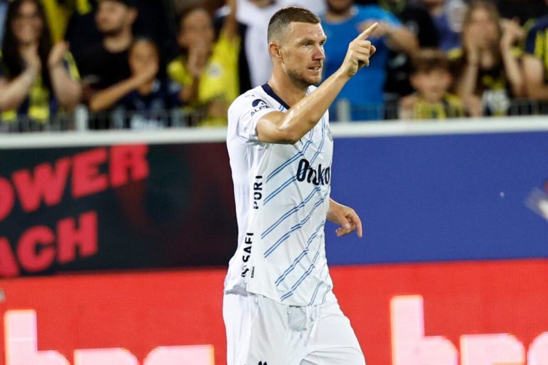 Edin Džeko pogodio za Fener protiv najvećeg rivala! Edin Džeko pogodio za Fener protiv najvećeg rivala!