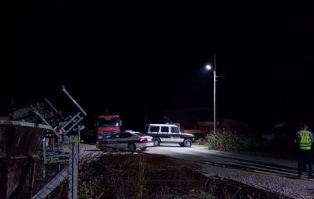 Naselje Požarike kod Gradačca nakon ubistva žene: Policija, žuta traka i zabrinute komšije (VIDEO)