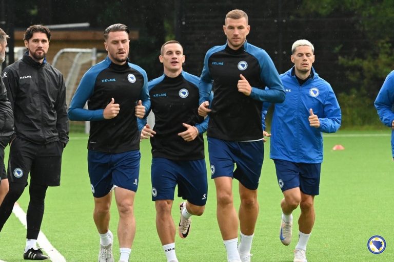 Fudbalski reprezentativci BiH obavili prvi trening u Nizozemskoj Fudbalski reprezentativci BiH obavili prvi trening u Nizozemskoj