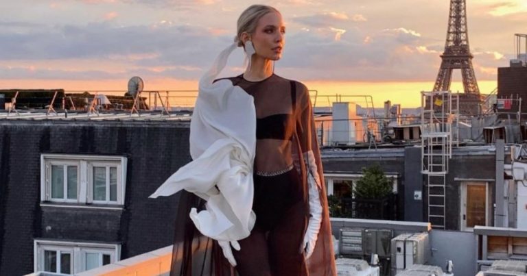 Kako nositi popularnu “golu” haljinu Kako nositi popularnu “golu” haljinu