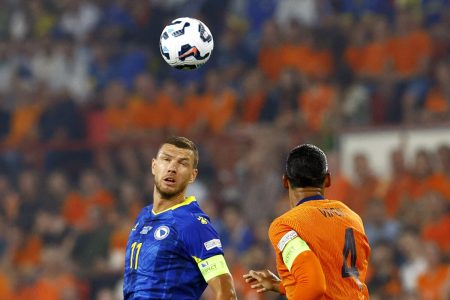 Džeko o Bajraktareviću: “Mali je odmah ljubio grb BiH poslije asistencije, to treba da se cijeni”