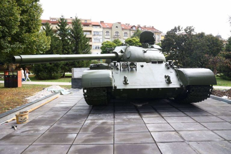 Veterani “Bosne” pružili podršku gradonačelnici Karić Veterani “Bosne” pružili podršku gradonačelnici Karić