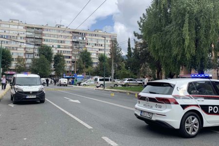 MUP KS traga za osobama koje su pucale iz automobila u Hrasnom: Napadači iz Golfa imali fantomke, jedan od ranije poznat policiji?