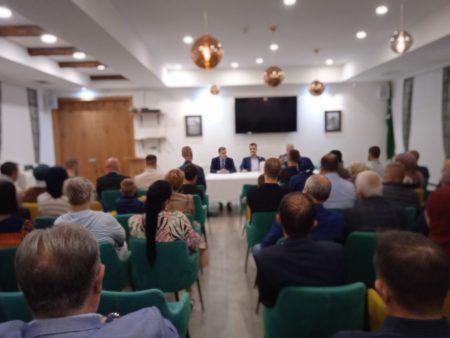 Predstavljena knjiga “Tefsir – Komentar Časnog Kur’ana”, autora dr. Safvet Halilović