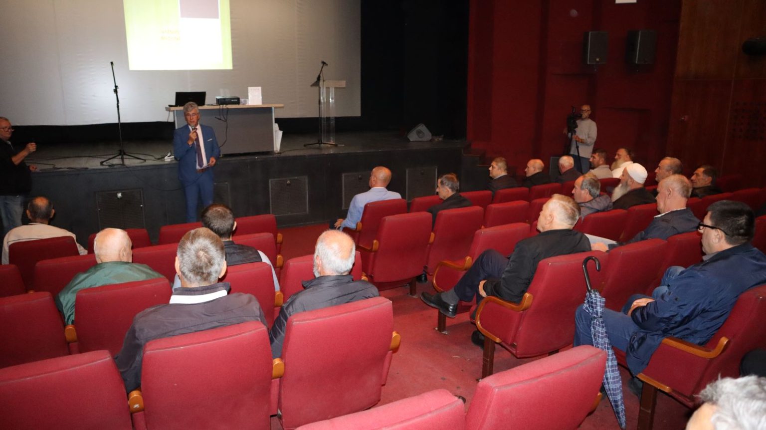 Gradonačelnik Nišić učestvovao na seminaru posvećenom očuvanju pčela