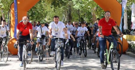 Brojni građani na Mostarskoj biciklijadi u znak podrške zdravom i urbanom načinu života