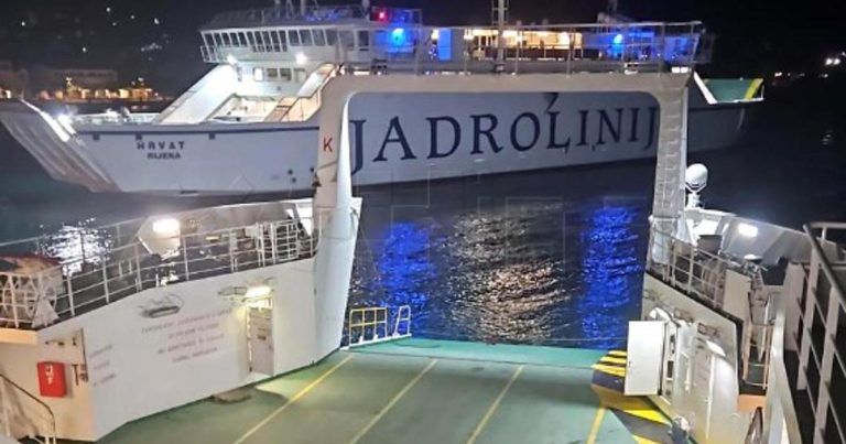 Novi pad rampe trajekta, oglasila se Jadrolinija Novi pad rampe trajekta, oglasila se Jadrolinija