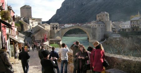 U Mostaru održana konferencija “Mediji i turizam”: Mediji imaju ključan utjecaj na izbor destinacija