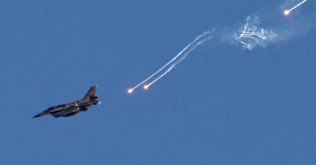 Izrael nastavio napade na Libanon dok Hezbolah obećava odmazdu za eksplozije pejdžera