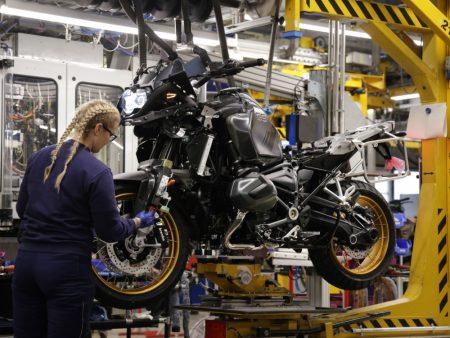 Kamate padaju, plate rastu, freelanceri obespravljeni