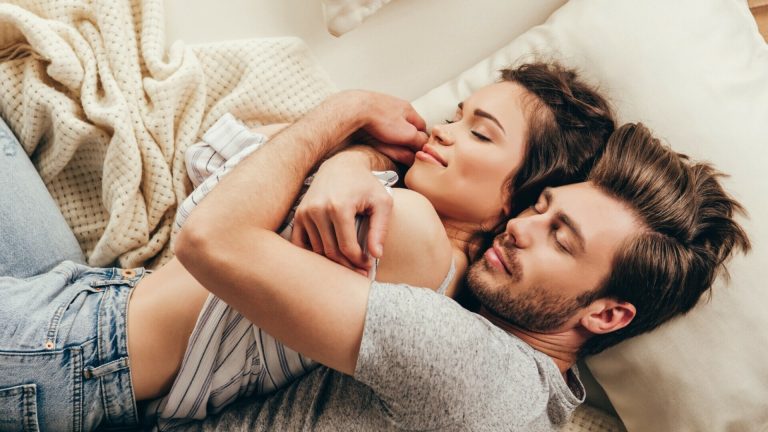 Što se zapravo dogodi u tijelu kada vas voljena osoba zagrli? Što se zapravo dogodi u tijelu kada vas voljena osoba zagrli?