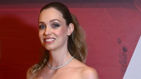 Nepogrešiva haljina za svečane prilike koja trudnoj Hani Huljić Grašo prekrasno stoji