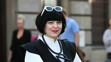 Nadmašila samu sebe? Čizme Mirele Holy za kojima su se mnogi okrenuli na zagrebačkoj špici