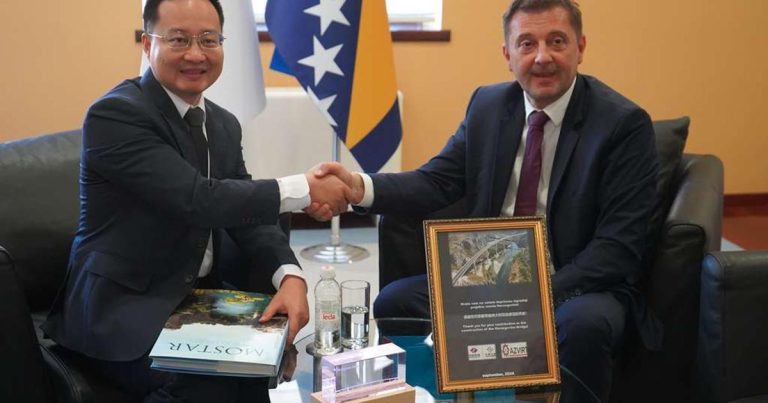 Gradonačelnik Kordić susreo se s predstavnicima kompanije PowerChina Gradonačelnik Kordić susreo se s predstavnicima kompanije PowerChina